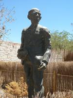 Gustavo Le Paige Statue &ndash; &copy; Jana Maria Kleibert (Eberhardt TRAVEL)