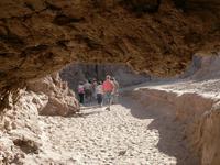 Spaziergang im Mondtal &ndash; &copy; Jana Maria Kleibert (Eberhardt TRAVEL)