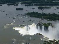 Helikopterflug über die Iguazú-Wasserfälle