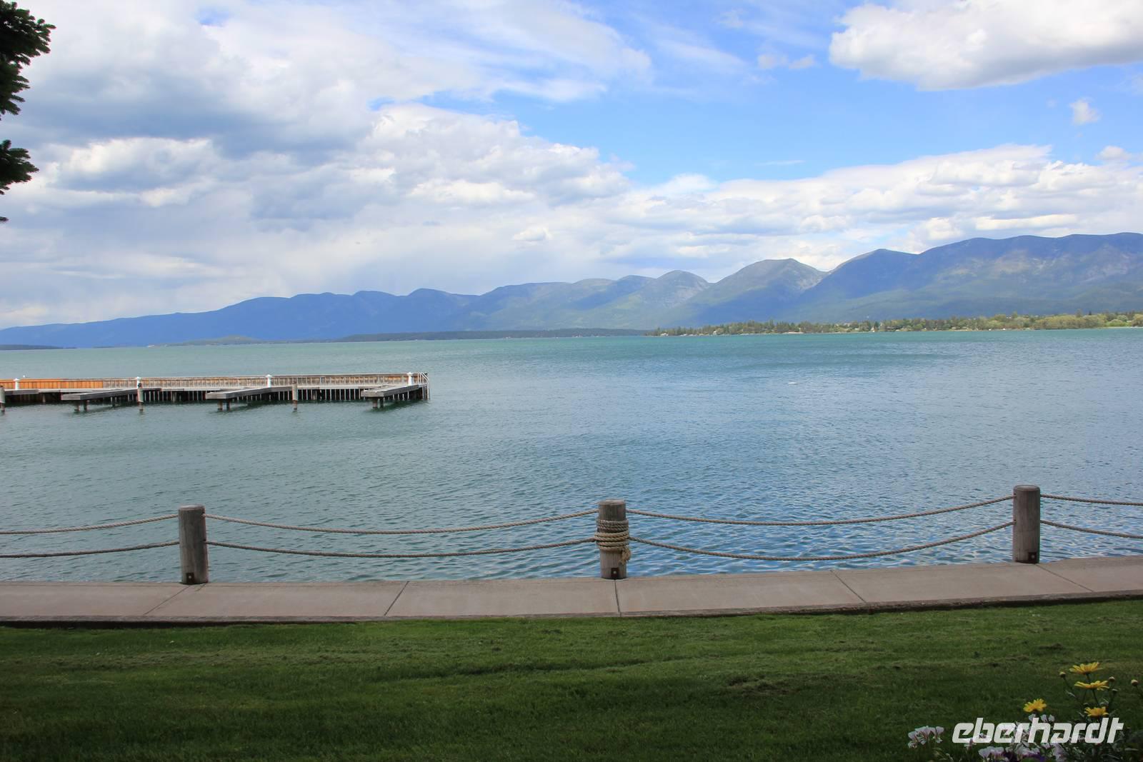 am Flathead Lake in Polson