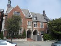 auch schicke Villen gibt es