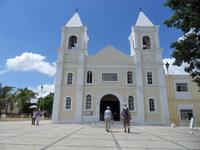 in der Kirche ist es nicht kühl, aber zumindest schattig