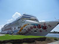 Die Norwegian Pearl in Puerto Chiapas