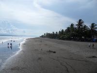der dunkle Strand in Puntarenas
