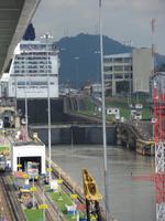 die Norwegian Jewel liegt 2 Kammern vorn