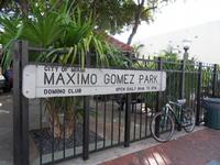 Wo die älteren Herren Domino spielen