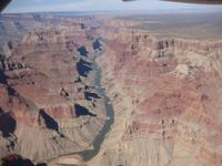 Flug über den Grand Canyon und den Colorado