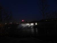 Niagarafälle bei Nacht