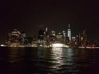 Skyline von Manhattan bei Nacht