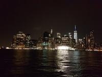 Skyline von Manhattan bei Nacht