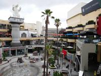Innenhof des Dolby Theatres mit dem Weißen Elefanten - Hollywood