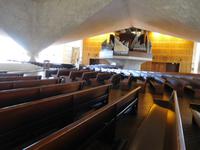 Innenraum der modernen Kathedrale Mariä Himmelfahrt in San Francisco