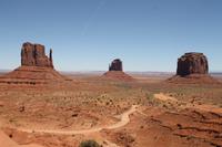 Weiterfahrt zum Monument Vally N.P.