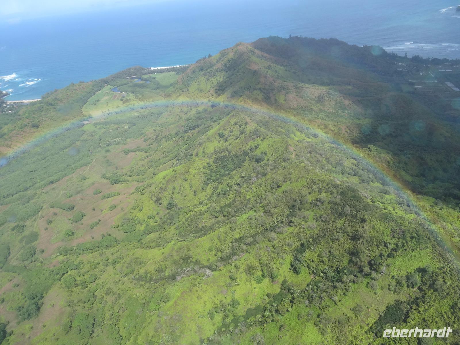 Kauai - im Helikopter über die Garteninsel mit Regenbogen