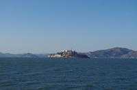 Bootsfahrt unter der Golden Gate Bridge und an Alcatraz vorbei