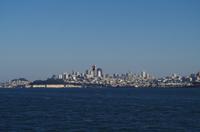 Bootsfahrt unter der Golden Gate Bridge und an Alcatraz vorbei