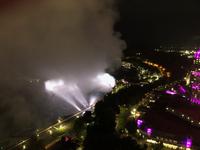 Niagara Falls - Blick vom Skylon Tower auf die kanadischen Fälle