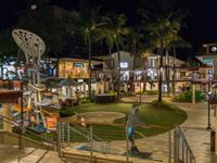 Whalers Village, Maui