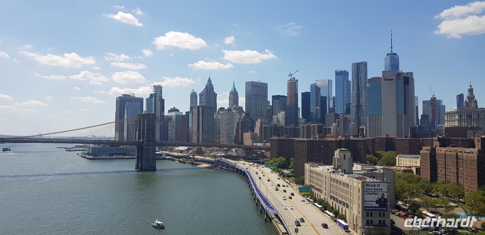Stadtrundfahrt New York - Blick auf die Brooklyn Bridge