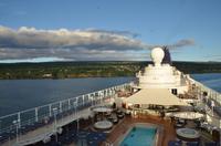 Pride of America im Hafen von Hilo - Big Island Hawaii