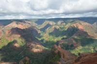 Farbenfrohes Schauspiel am Waimea Canyon