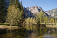 216 herrliche Spiegelung im Yosemite NP
