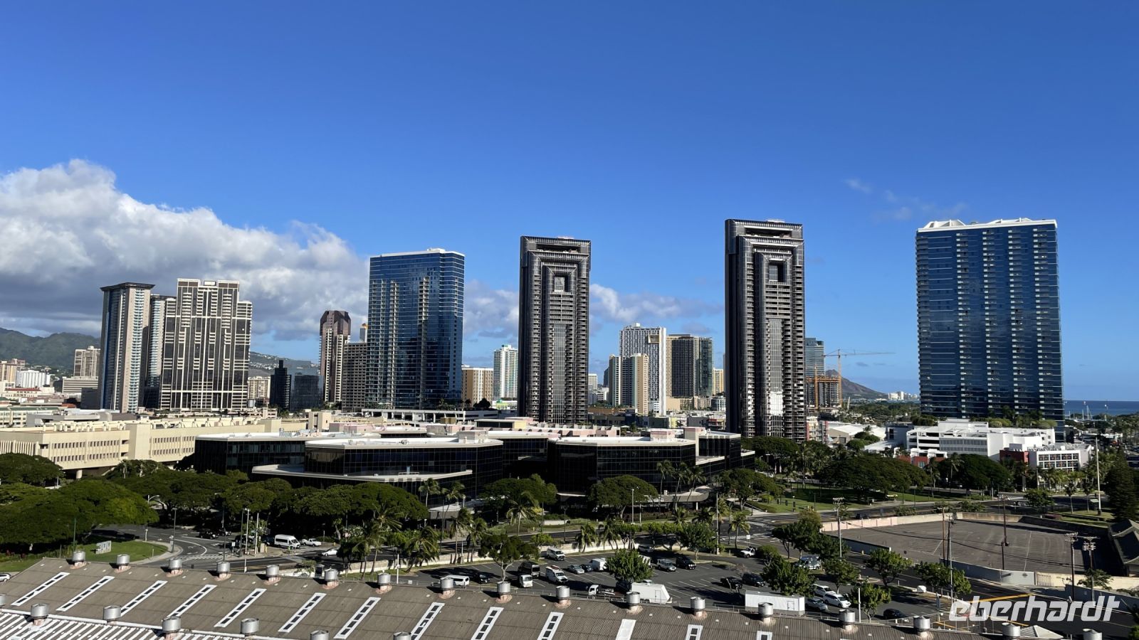 Honolulu - Blick von unserem Schiff  Pride of America