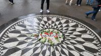 Städtereise New York - Stadtrundfahrt - John Lennon-Gedenkmosaik