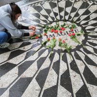 Städtereise New York - Stadtrundfahrt - John Lennon-Gedenkmosaik
