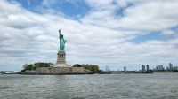 Städtereise New York - Bootsfahrt um Manhattens Skyline mit Liberty Island