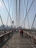 Spaziergang über die Brooklyn Bridge 