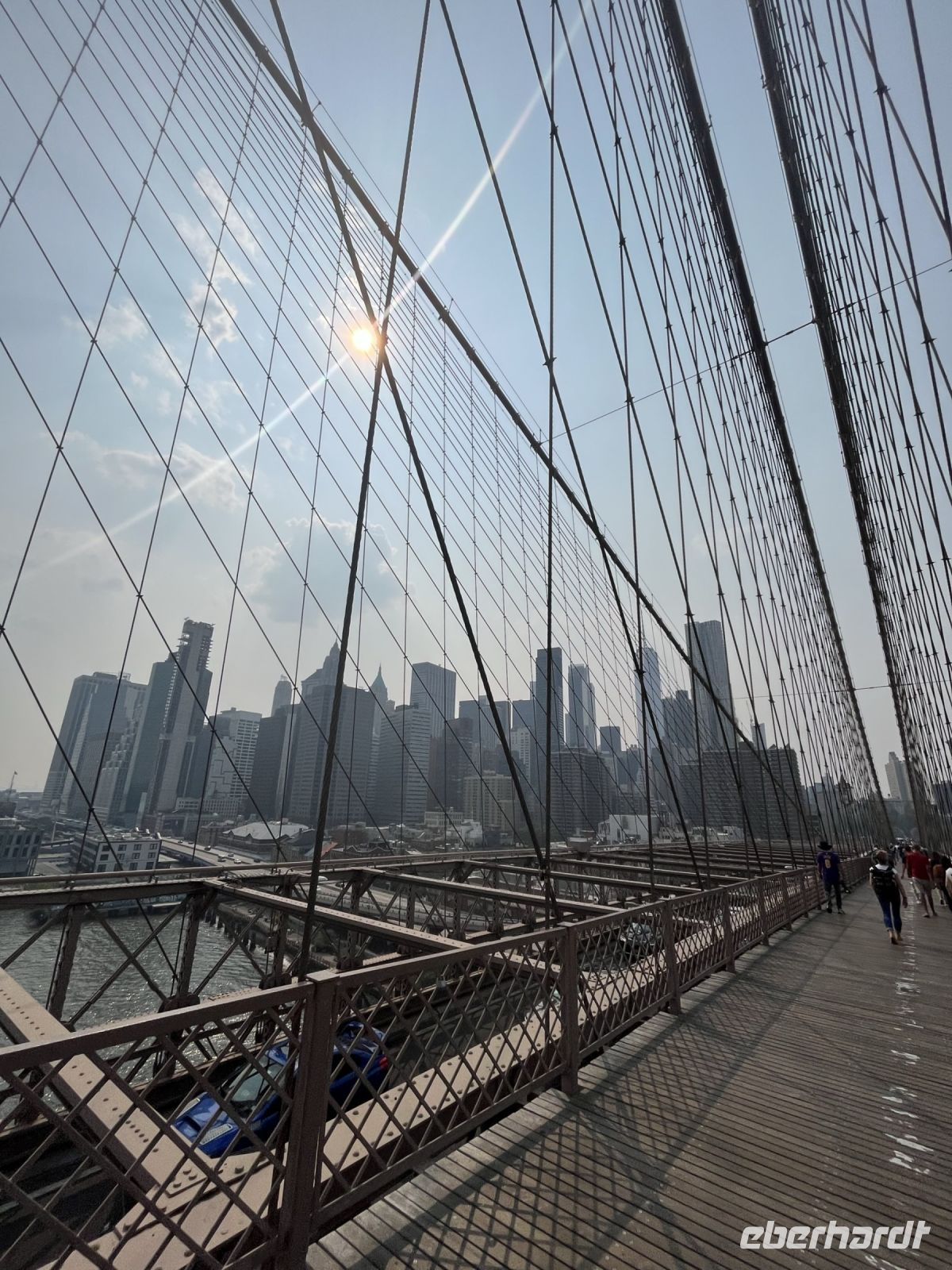 Spaziergang über die Brooklyn Bridge 