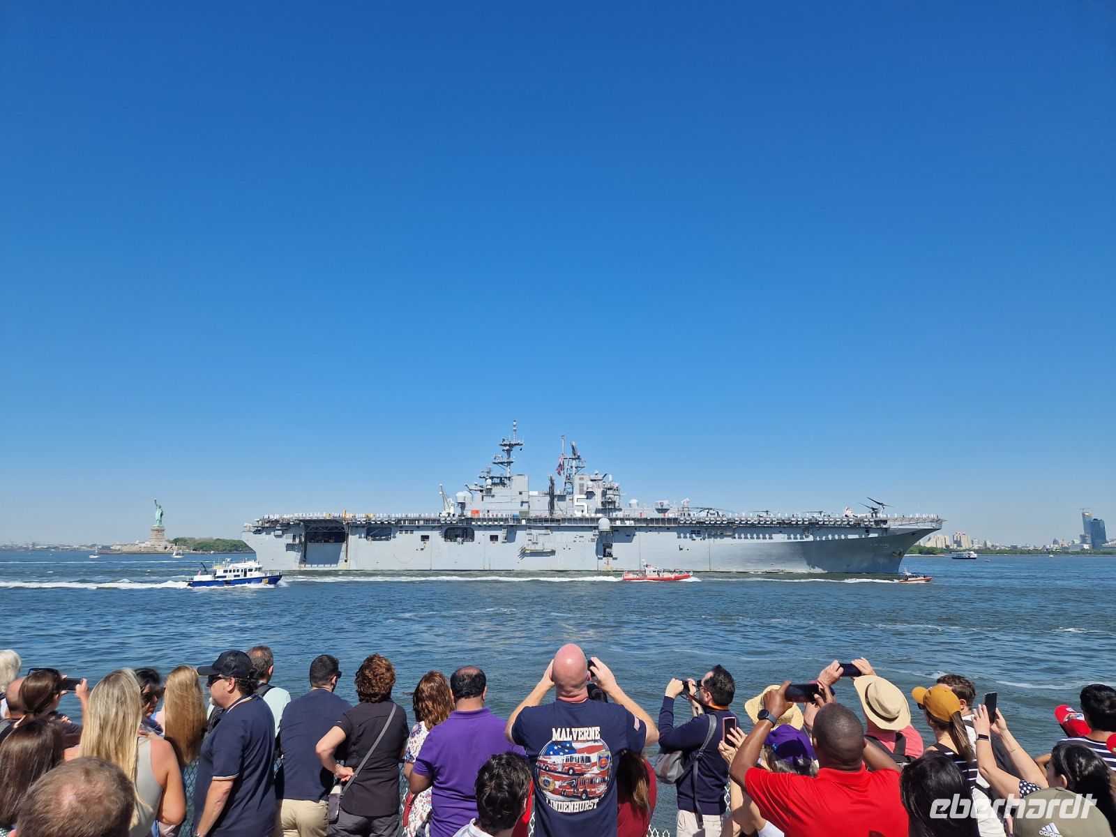 auf zur Lady Liberty - mit Schiffsparade der Fleet Week 