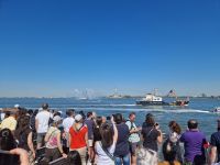 auf zur Lady Liberty - mit Schiffsparade der Fleet Week 