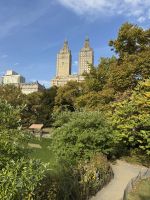Central Park - Blick auf das Apartmenthochhaus San Remo