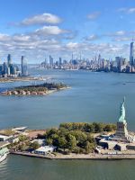 Lady Liberty und Manhattan aus der Vogelperspektive