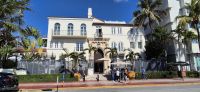 228 Haus von Gianni Versace