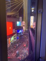 Was für ein Gewusel auf dem Times Square – Blick von unserem Hotel