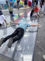 In mehr als 300 m Höhe über Manhattan schweben – „The Edge“ / Hudson Yards macht es möglich