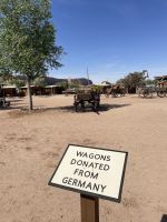 Weiterfahrt zum Monument Valley - kurze Pause in Pause in Bluff 