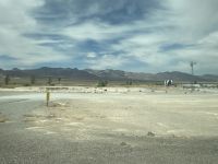 Weiter geht es durch die Wüste, vorbei an der 