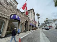 Los Angeles - Fahrt durch Beverly Hills - vorbei am Wilshire Hotel, bekannt aus Pretty Woman