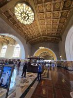Inneres des Bahnhofs Union Station West in Los Angeles