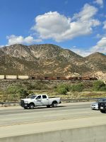 Lange Züge in den USA benötigen viele Zugmaschinen