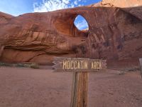 Jeepsafari durch Monument Valley, Moccasin Arch