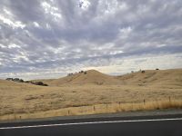 Fahrt durch endlose wunderschöne Landschaften