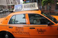 Weiterfahrt mit dem Taxi zum Mittagessen