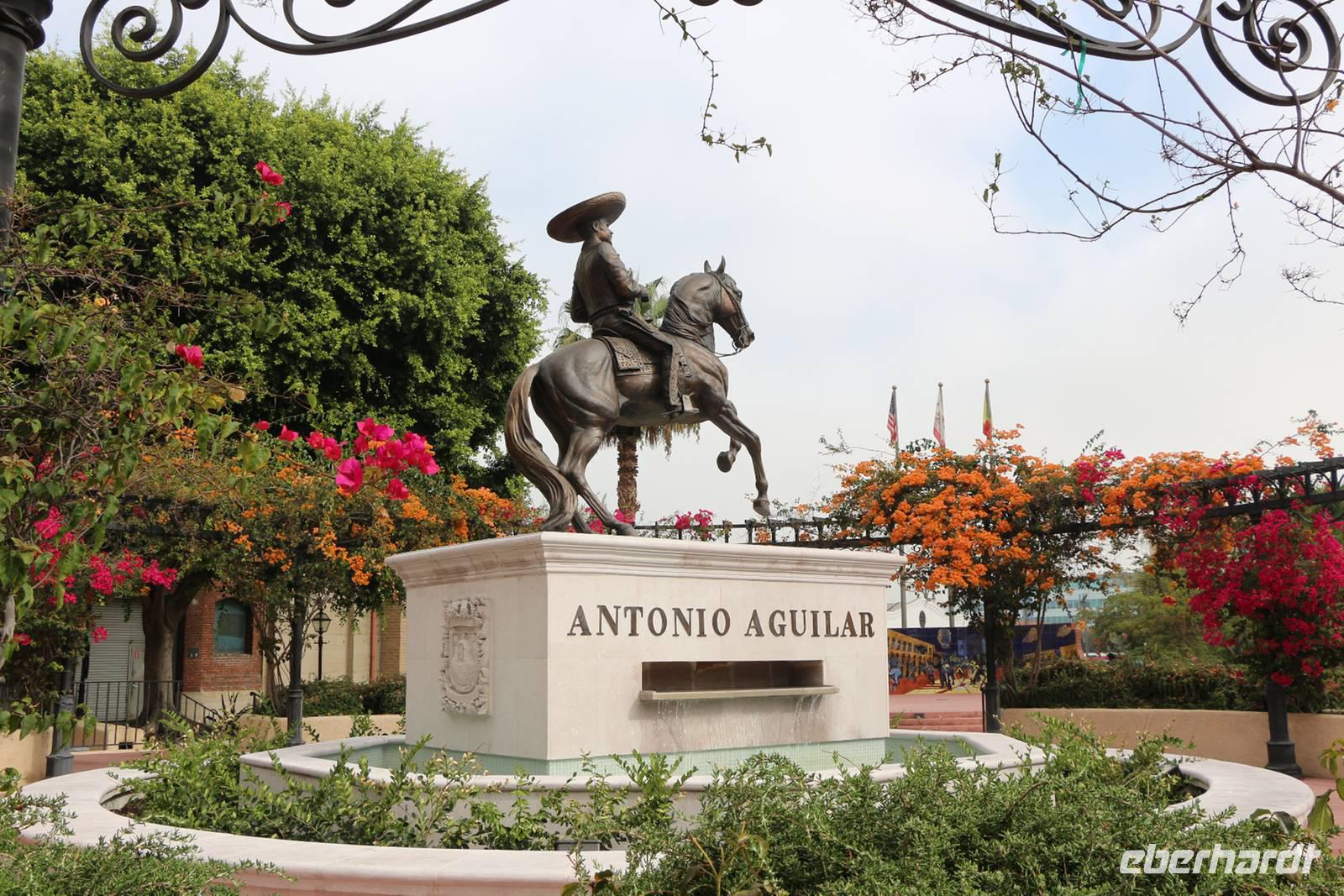 Altstadt von Los Angeles - Denkmal eines mexikanischen Schaupielers