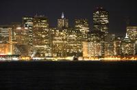 Blick von Treasure Island auf das nächtliche San Francisco