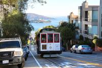 Cable Car und Gefängnisinsel Alcatraz in San Francisco